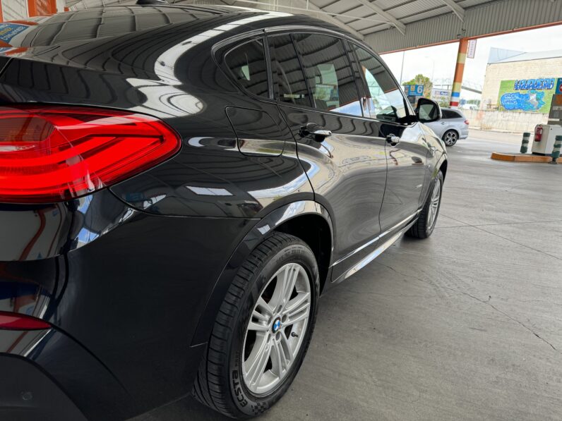 
								BMW X4 xDrive 35d completo									