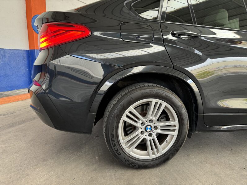 
								BMW X4 xDrive 35d completo									