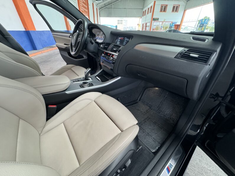 
								BMW X4 xDrive 35d completo									