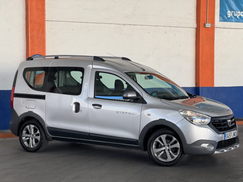 
								DACIA Dokker Stepway completo									