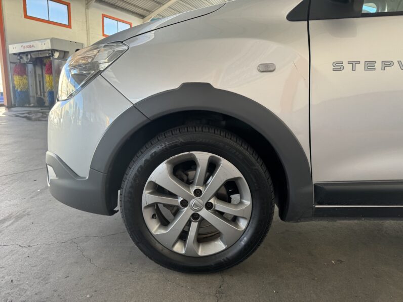 
								DACIA Dokker Stepway completo									