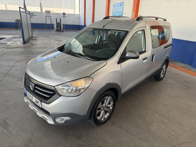 
								DACIA Dokker Stepway completo									