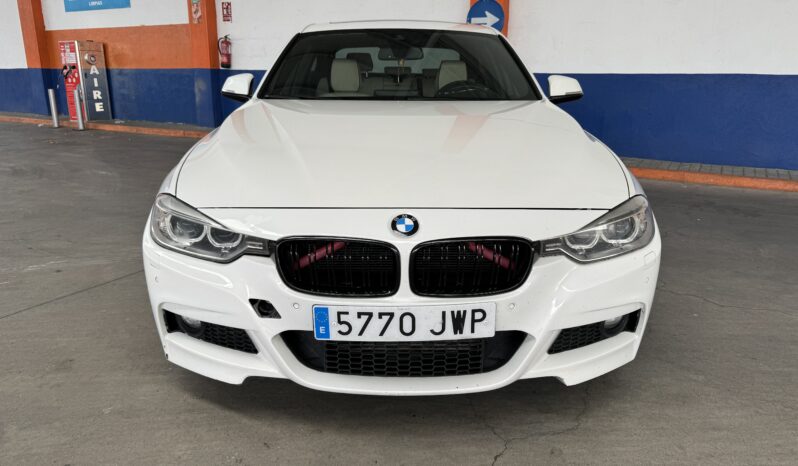 
								BMW Serie 3 330dA completo									