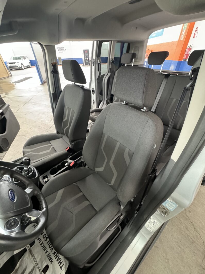 
								FORD Tourneo Connect Compact 1.6 TDCi Titanium completo									