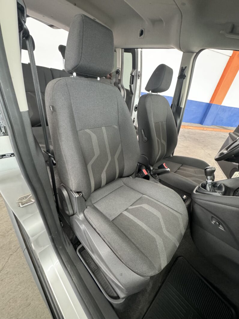 
								FORD Tourneo Connect Compact 1.6 TDCi Titanium completo									