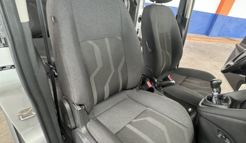 
								FORD Tourneo Connect Compact 1.6 TDCi Titanium completo									