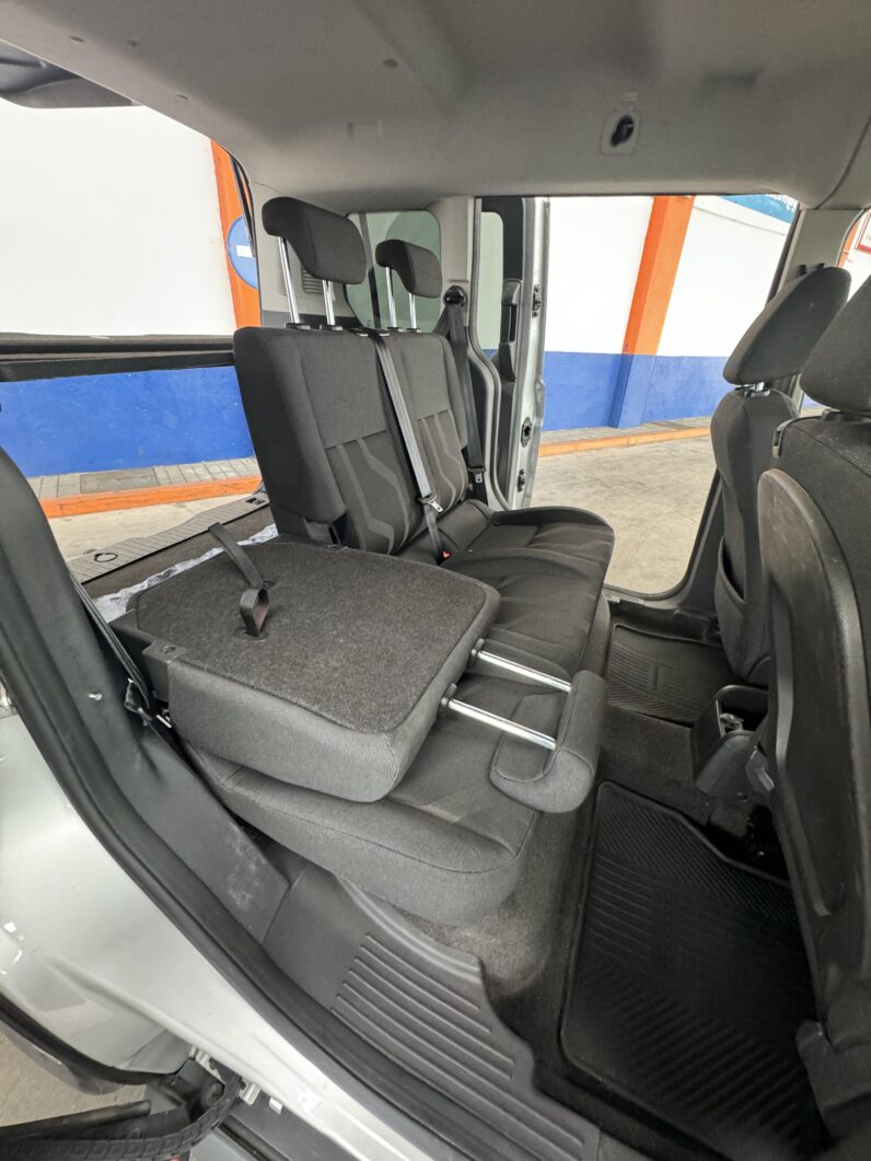 
								FORD Tourneo Connect Compact 1.6 TDCi Titanium completo									