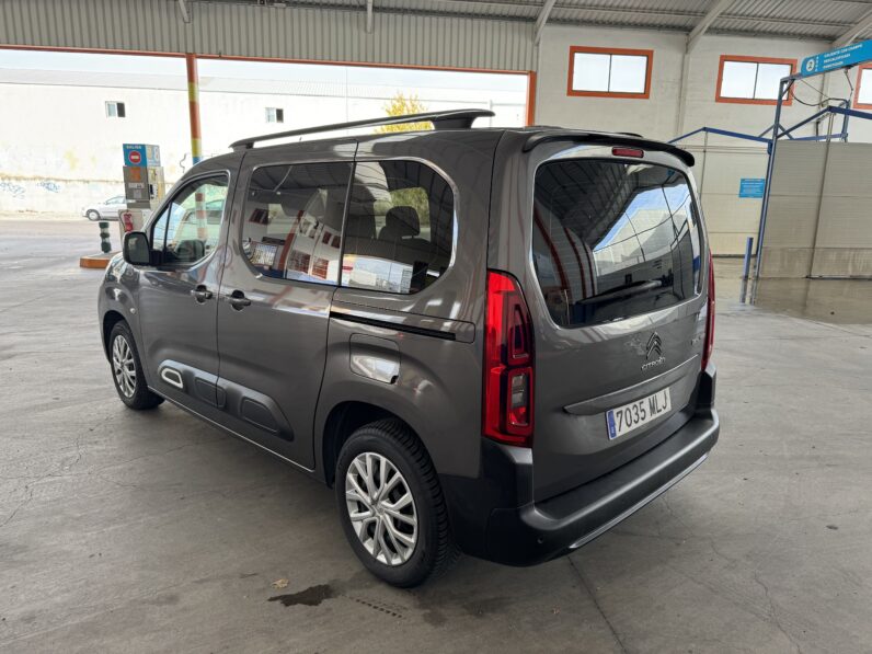 
								CITROEN Berlingo Talla M BlueHDi 100 FEEL completo									