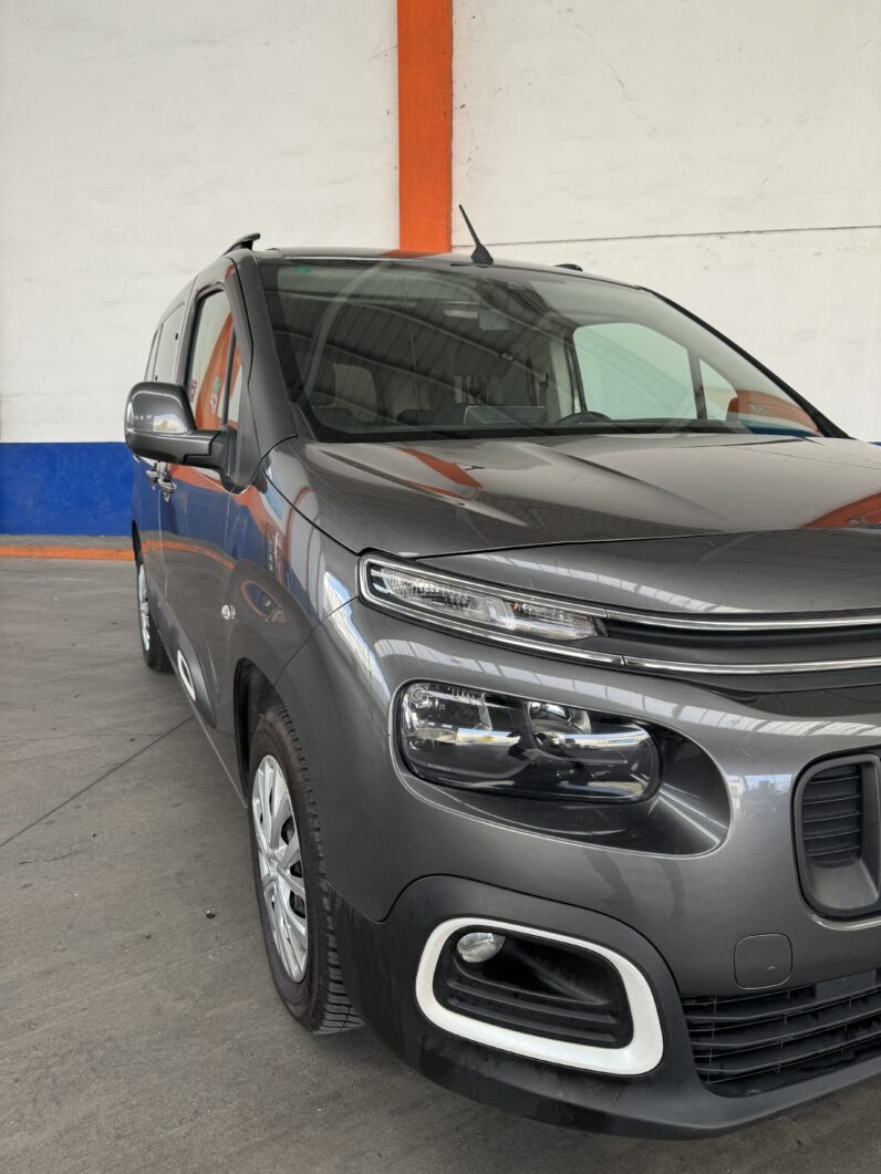 
								CITROEN Berlingo Talla M BlueHDi 100 FEEL completo									