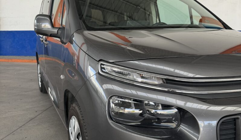 
								CITROEN Berlingo Talla M BlueHDi 100 FEEL completo									