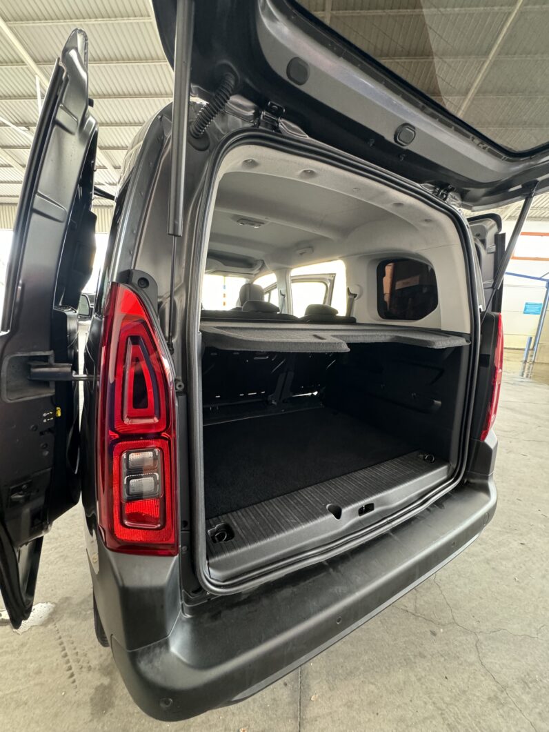 
								CITROEN Berlingo Talla M BlueHDi 100 FEEL completo									