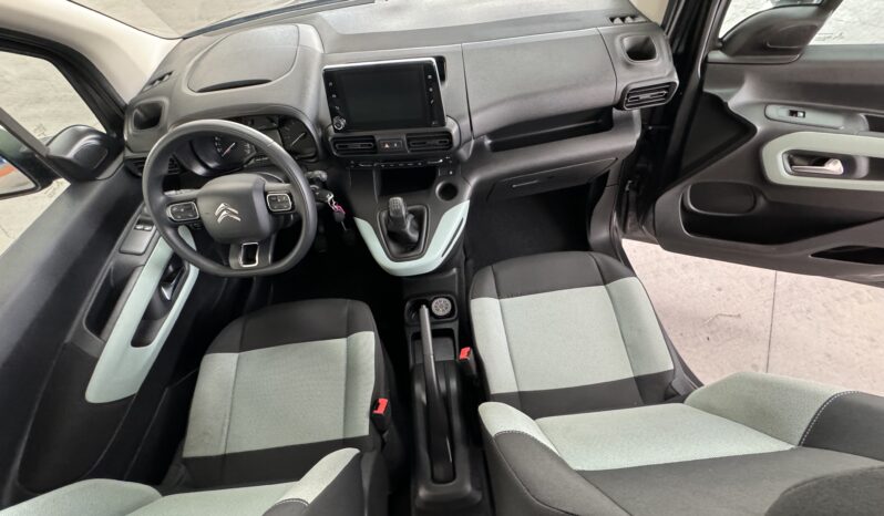 
								CITROEN Berlingo Talla M BlueHDi 100 FEEL completo									