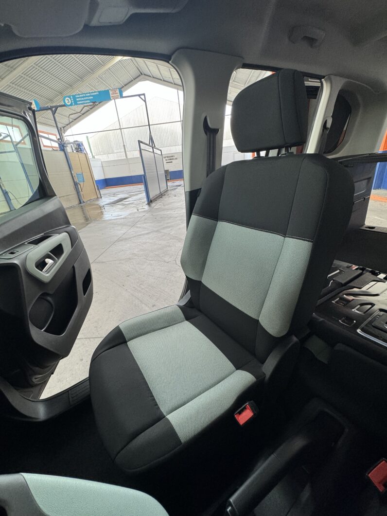 
								CITROEN Berlingo Talla M BlueHDi 100 FEEL completo									