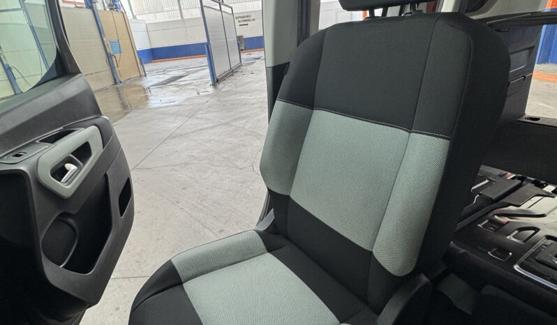 
								CITROEN Berlingo Talla M BlueHDi 100 FEEL completo									