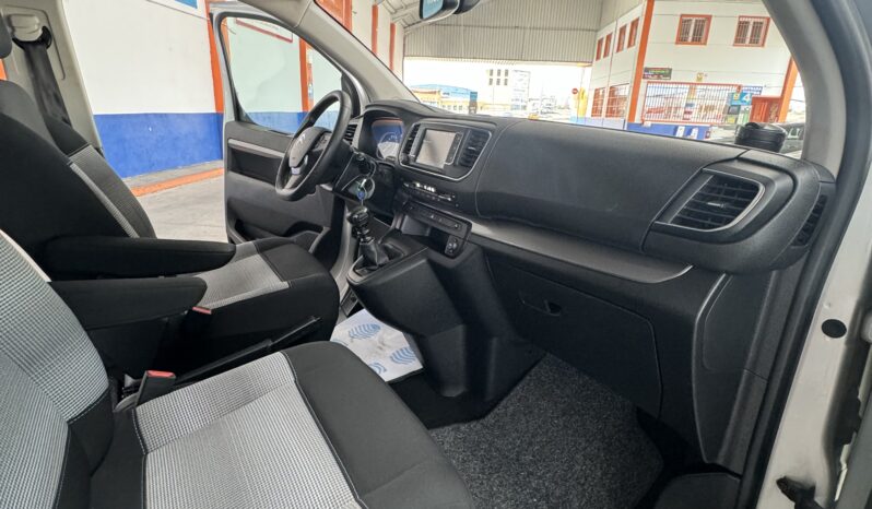 
								CITROEN Spacetourer Talla M BlueHDi Feel completo									