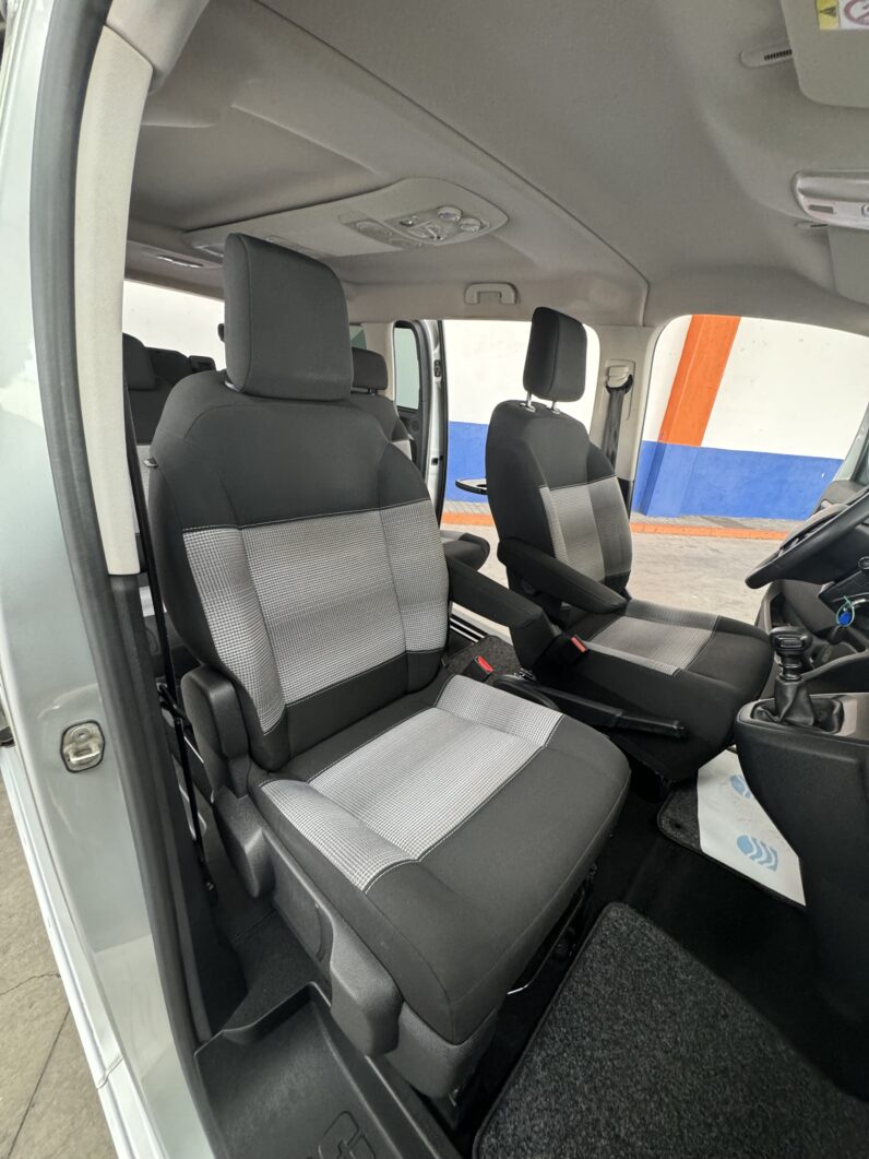 
								CITROEN Spacetourer Talla M BlueHDi Feel completo									