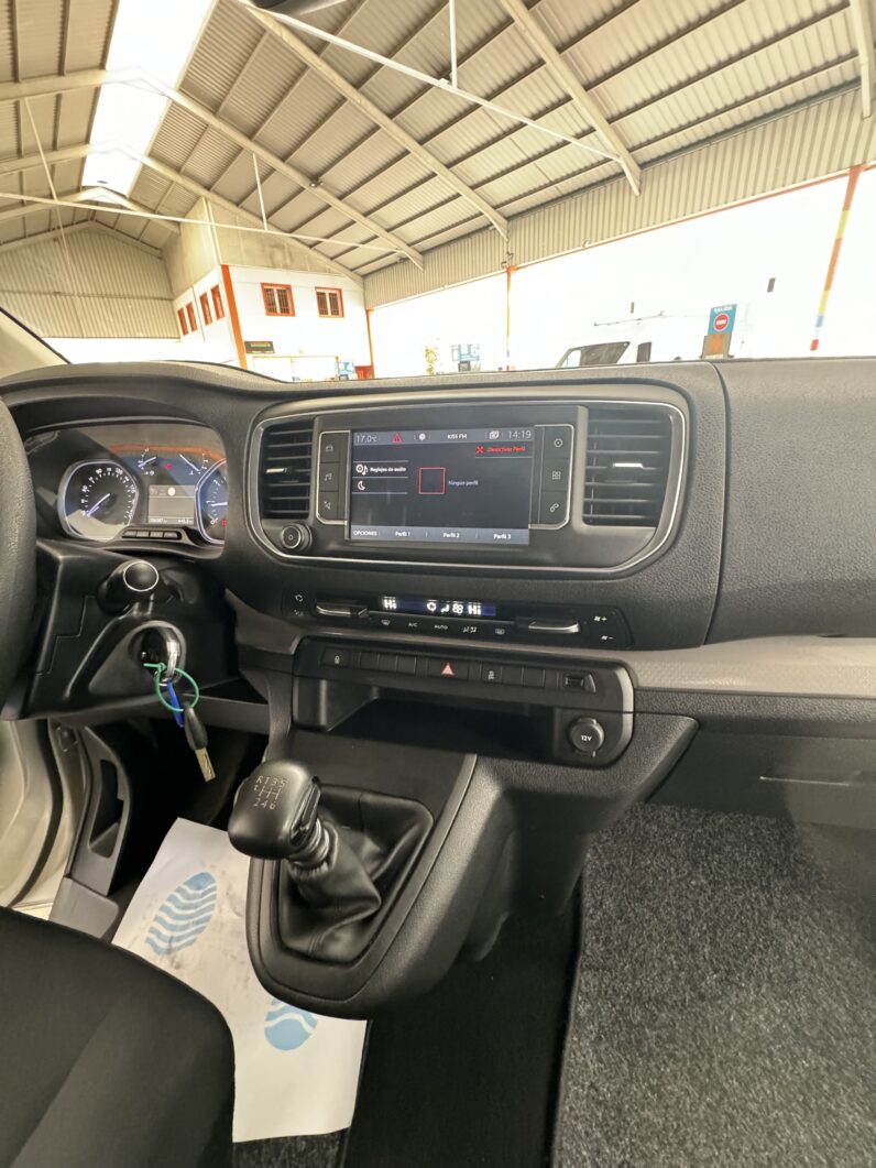 
								CITROEN Spacetourer Talla M BlueHDi Feel completo									