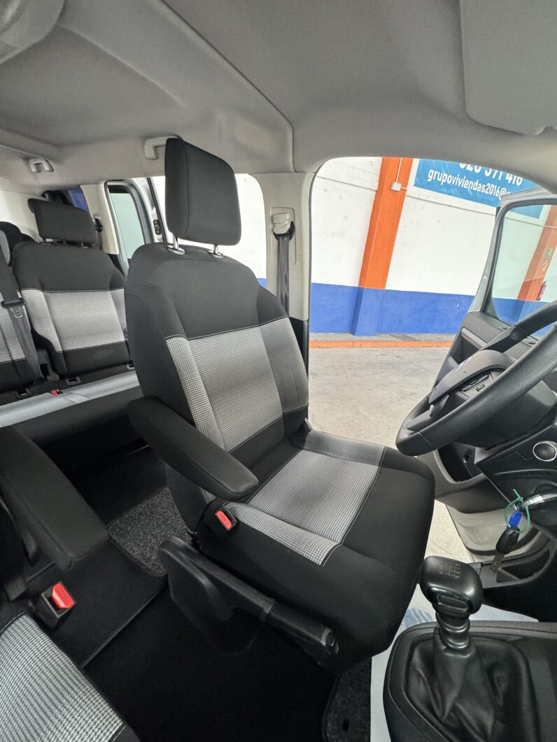 
								CITROEN Spacetourer Talla M BlueHDi Feel completo									