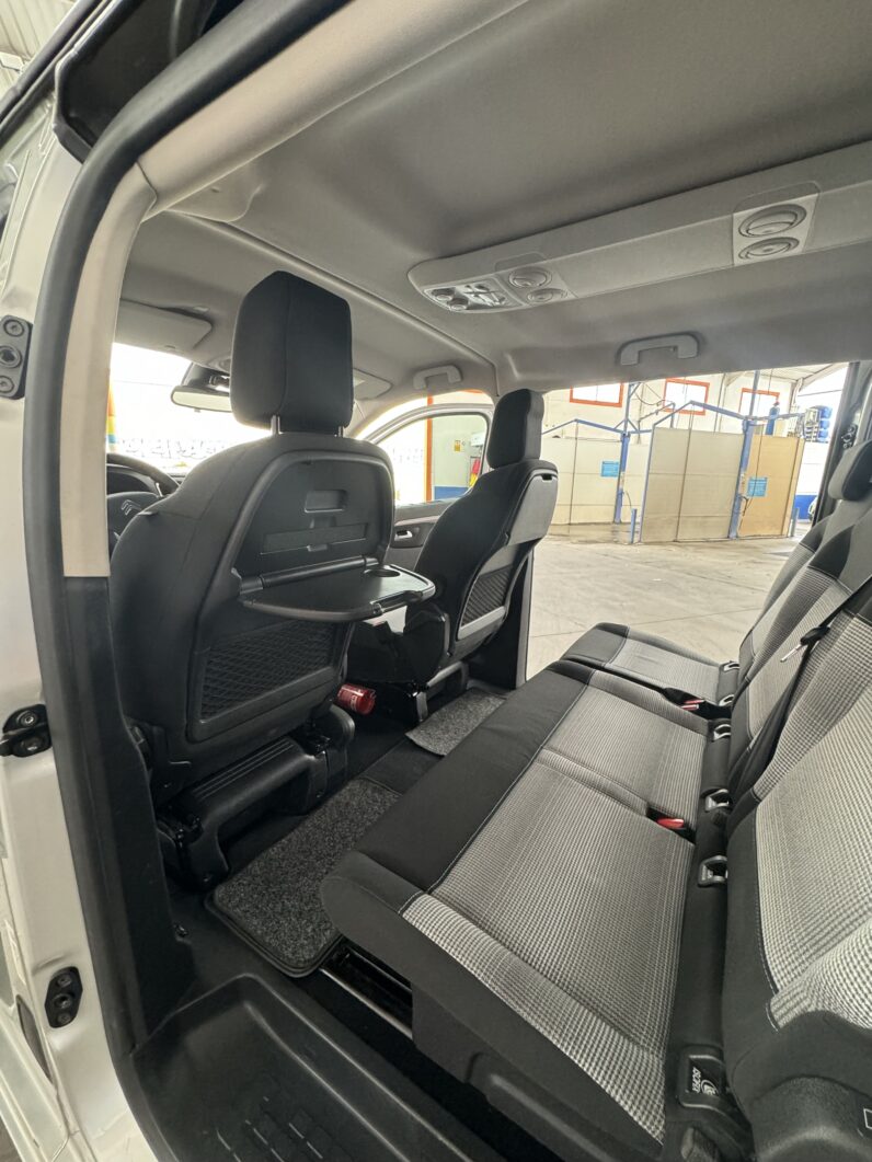 
								CITROEN Spacetourer Talla M BlueHDi Feel completo									